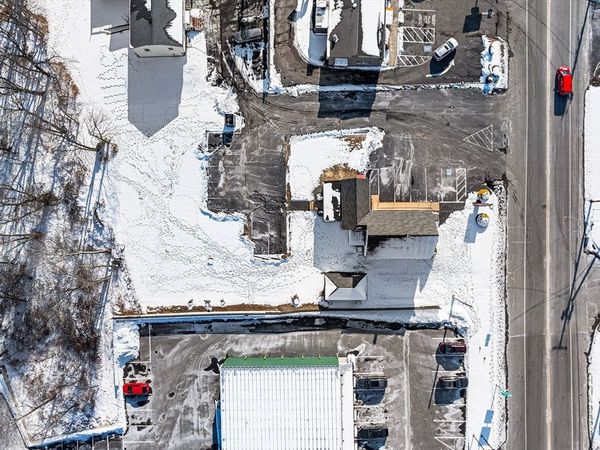 293 Bedford, Whitman, MA 02382