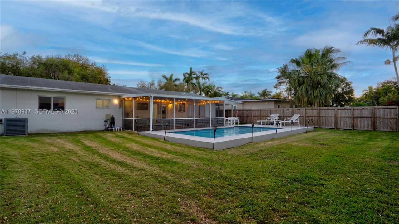 9311 Sterling Dr, Cutler Bay, FL 33157 Photo