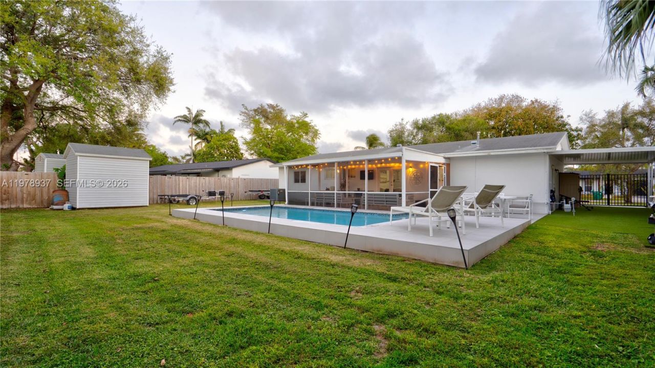 9311 Sterling Dr, Cutler Bay, FL 33157 Photo