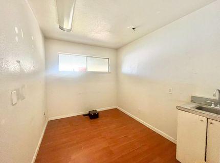 8329 Fair Oaks Blvd, Carmichael, CA 95608 Photo