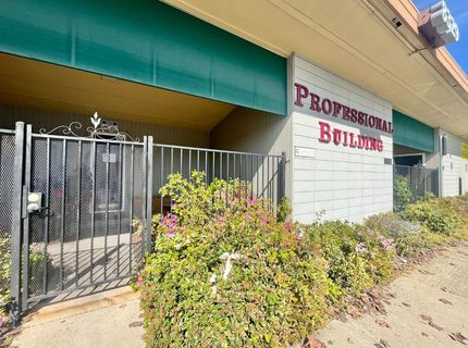 8329 Fair Oaks Blvd, Carmichael, CA 95608 Photo