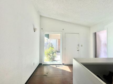 8329 Fair Oaks Blvd, Carmichael, CA 95608 Photo