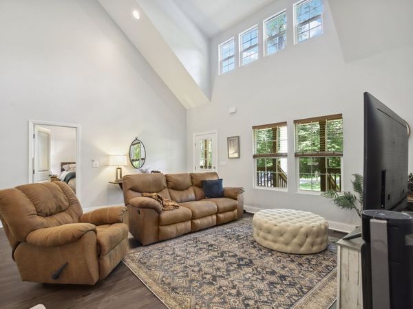 122 Deerwood Ct, Dickson, TN 37055