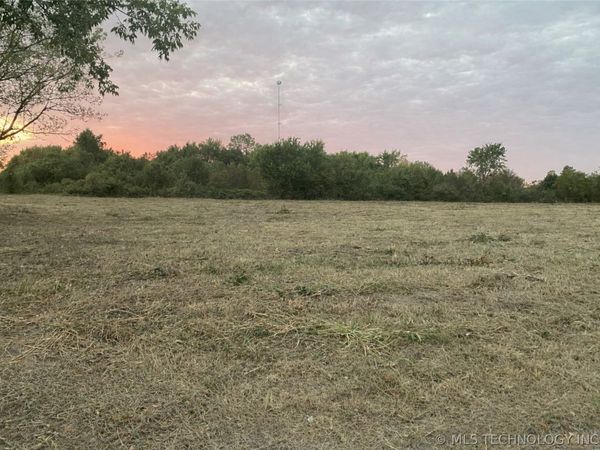 E Harris Road , Muskogee, OK 74403