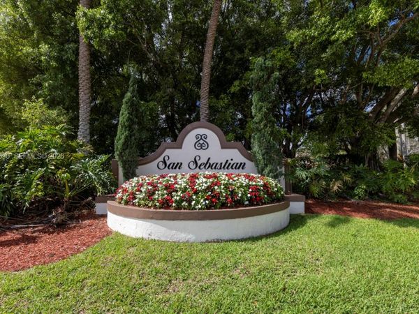 1418 Barcelona Way , Unit 6-23, Weston, FL 33327