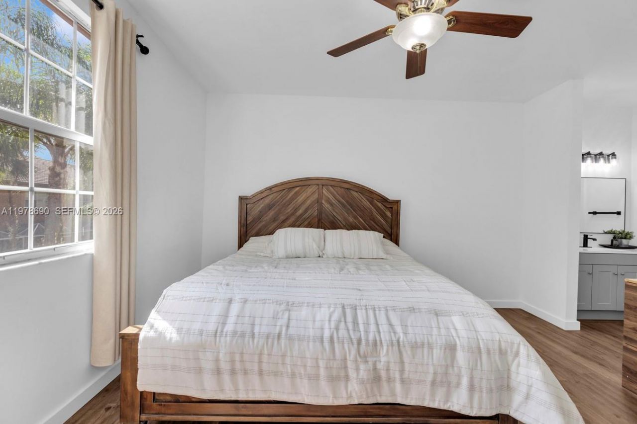 1418 Barcelona Way , Unit 6-23, Weston, FL 33327 Photo