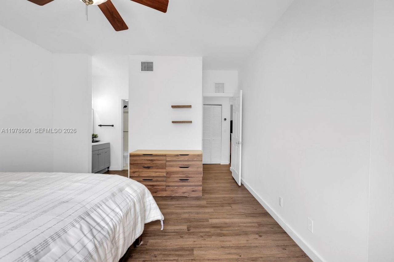 1418 Barcelona Way , Unit 6-23, Weston, FL 33327 Photo