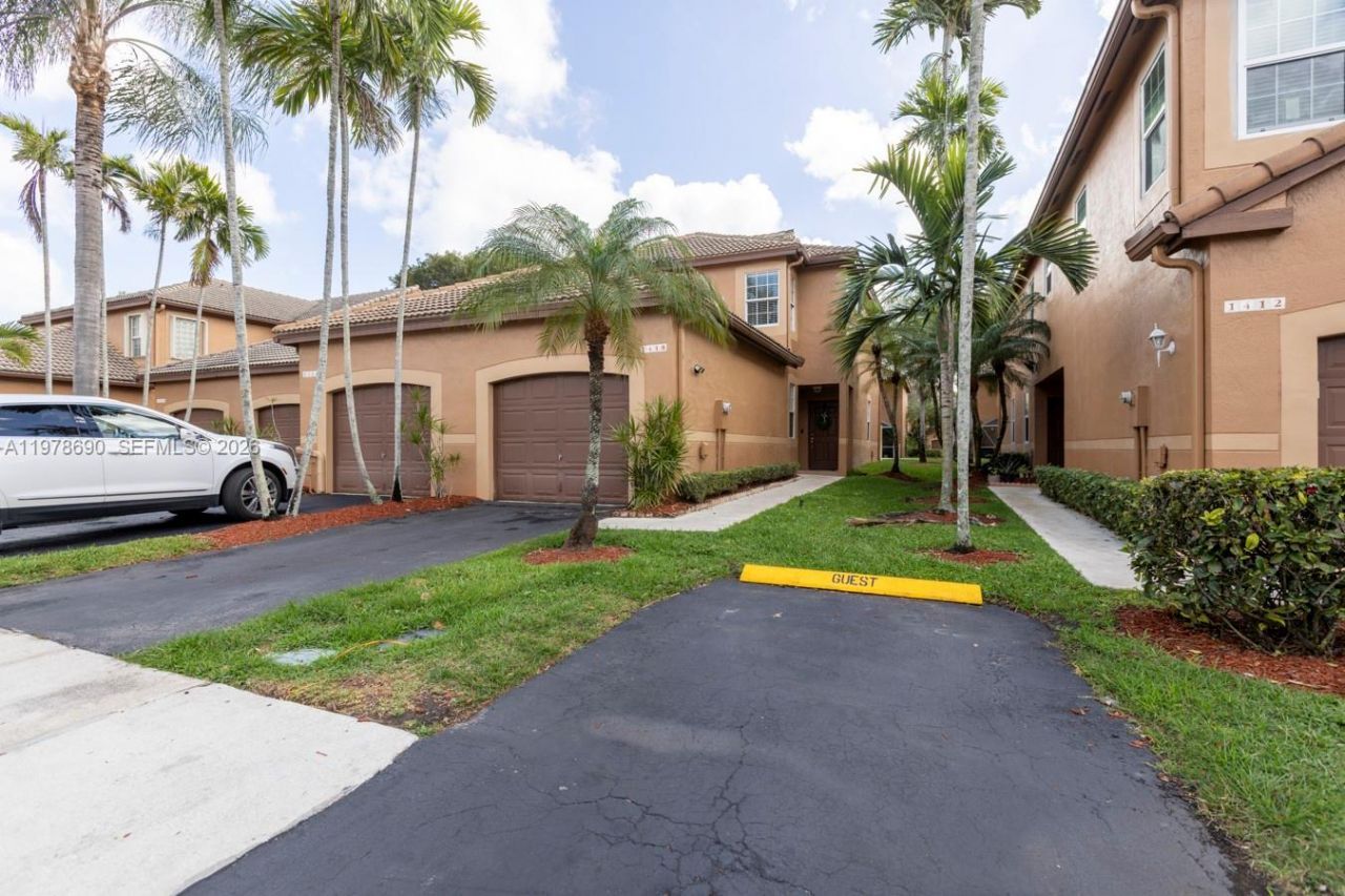 1418 Barcelona Way , Unit 6-23, Weston, FL 33327 Photo