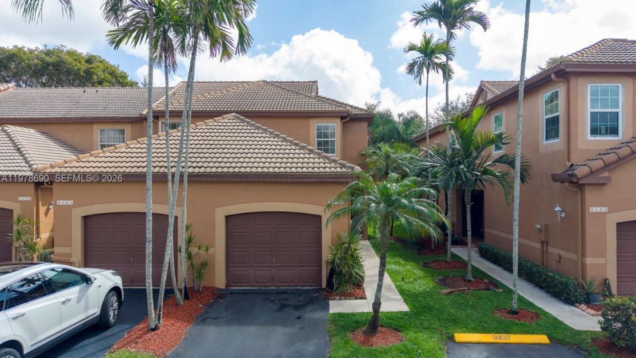 1418 Barcelona Way , Unit 6-23, Weston, FL 33327 Photo