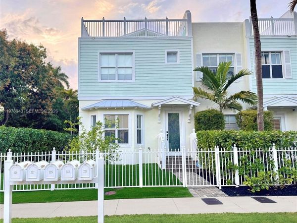 229 SW 9th Ave, Fort Lauderdale, FL 33312