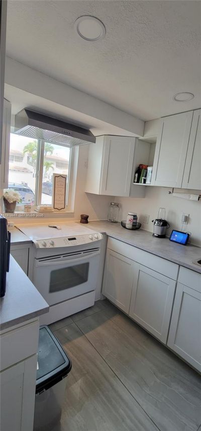 11396 SW 65th St , Miami, FL 33173 Photo