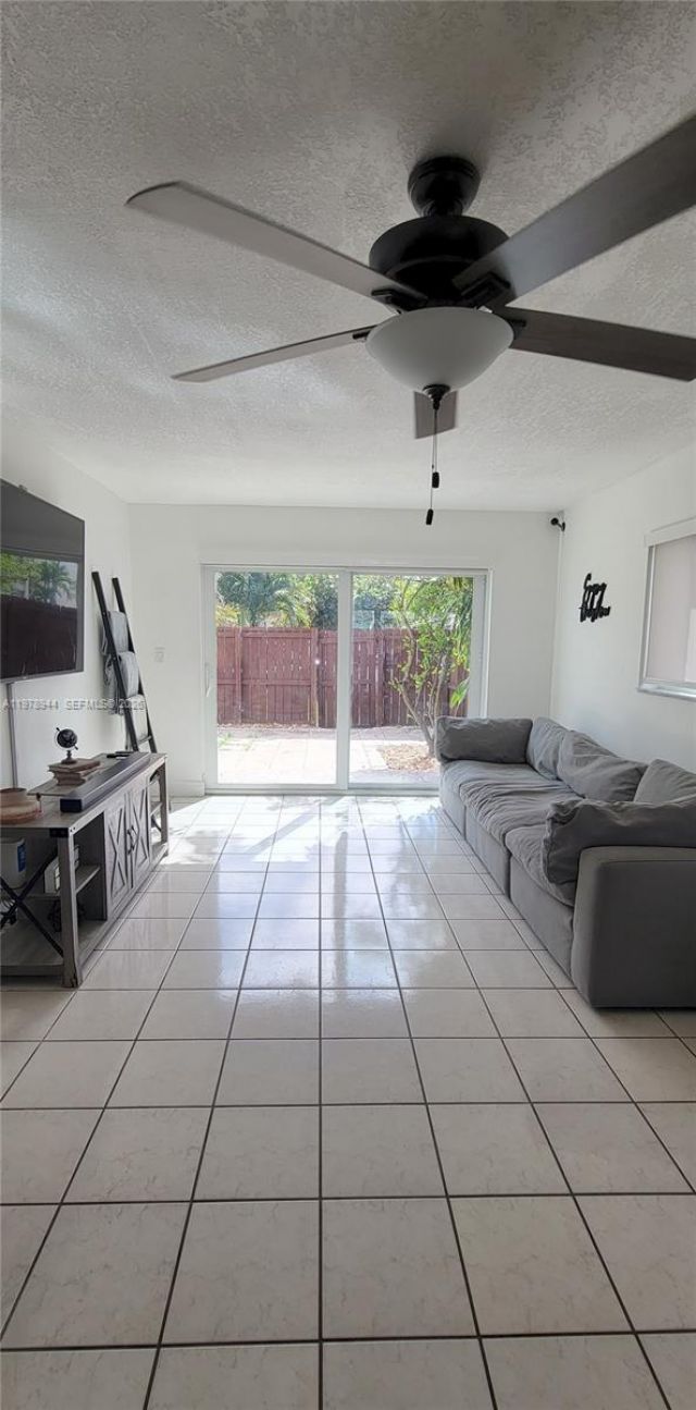 11396 SW 65th St , Miami, FL 33173 Photo