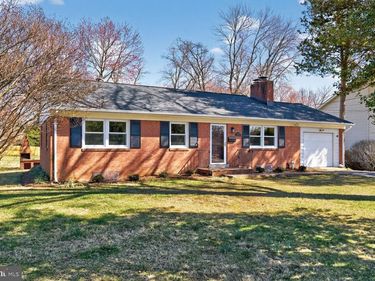3229 MAGNOLIA AVENUE, FALLS CHURCH, VA 22041