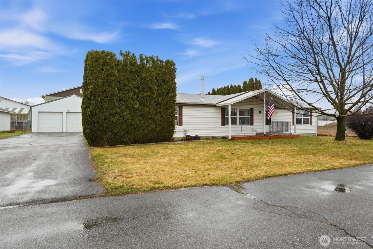 220 N Galway Lane primary photo