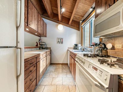 5030 Gold Bend, Truckee, CA 96161 Photo