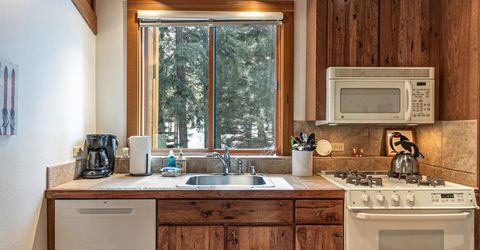 5030 Gold Bend, Truckee, CA 96161 Photo