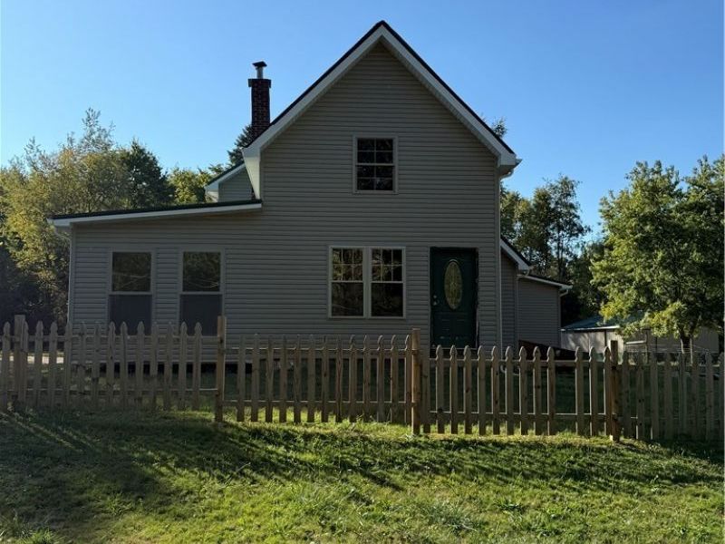 1939 Waterford Road, East Palestine, OH 44413 Photo 1