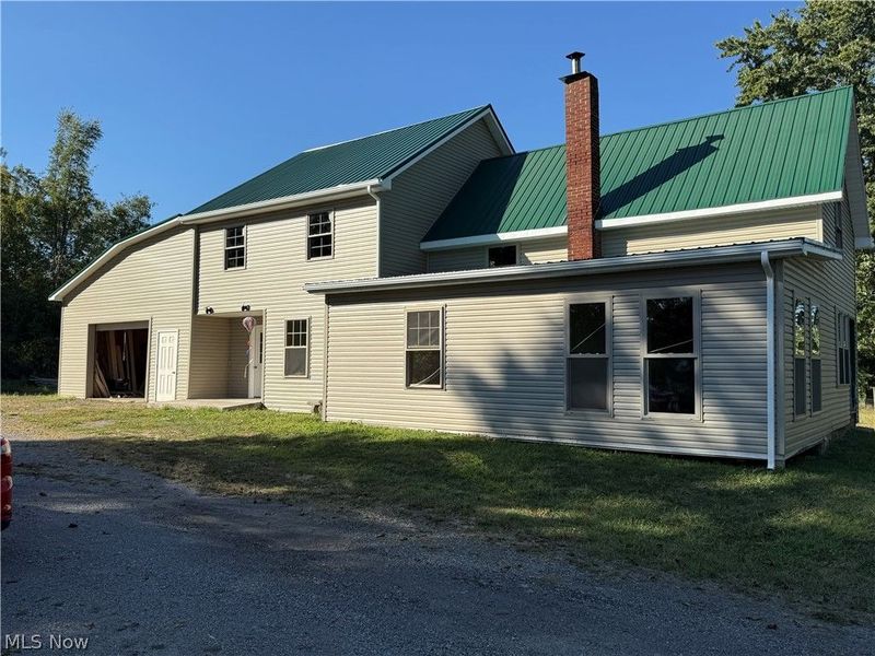 1939 Waterford Road, East Palestine, OH 44413 Photo 2