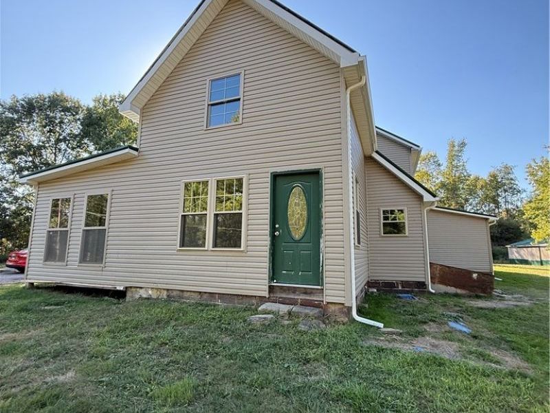 1939 Waterford Road, East Palestine, OH 44413 Photo 3