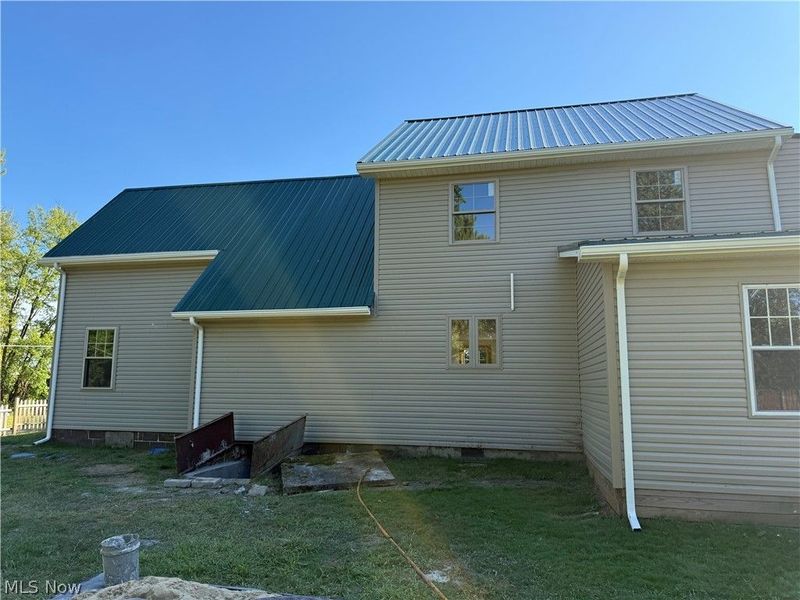 1939 Waterford Road, East Palestine, OH 44413 Photo 5