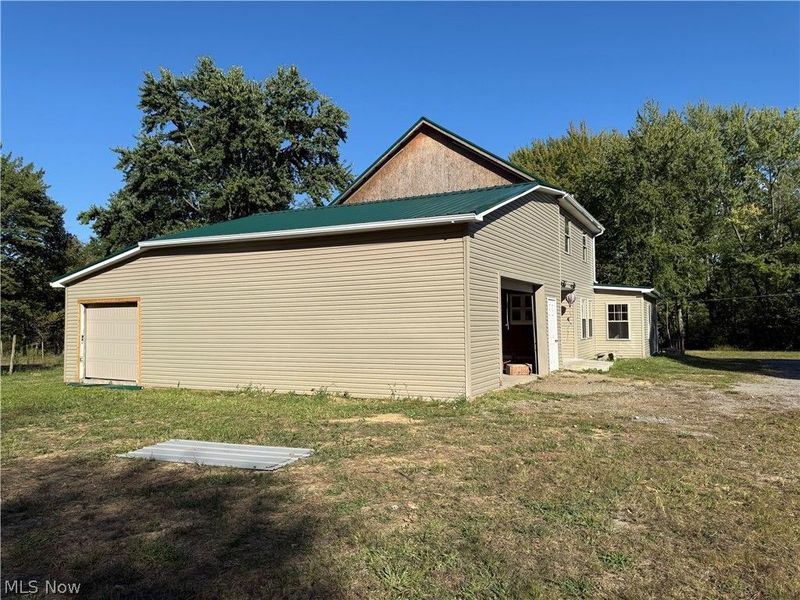 1939 Waterford Road, East Palestine, OH 44413 Photo 8