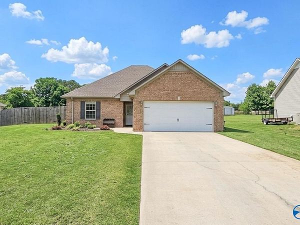 27556 N Wales Road, Elkmont, AL 35620