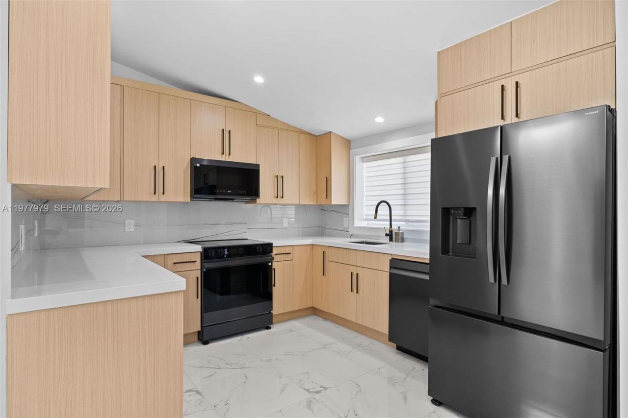 1519 Biarritz Dr (avail Asap), Miami Beach, FL 33141 Photo