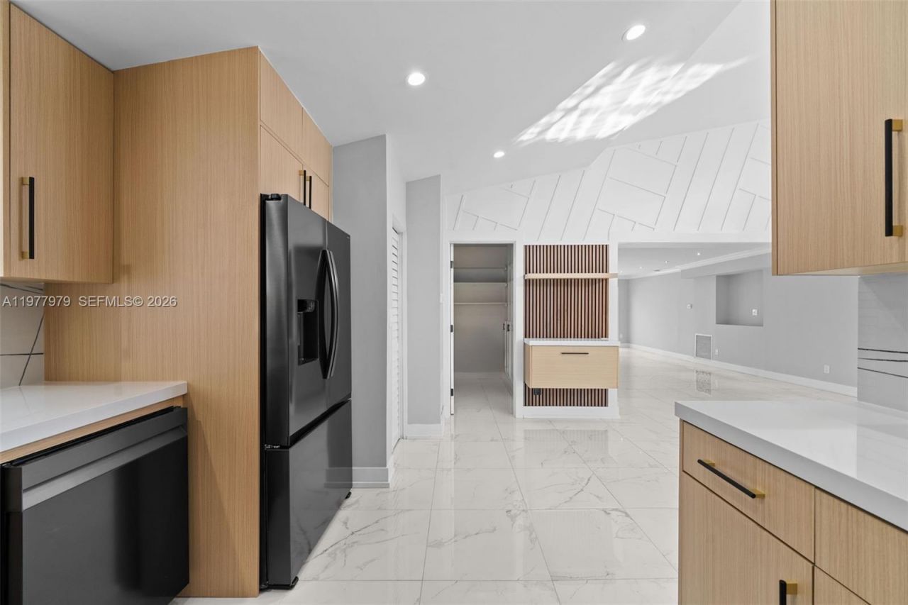 1519 Biarritz Dr (avail Asap), Miami Beach, FL 33141 Photo