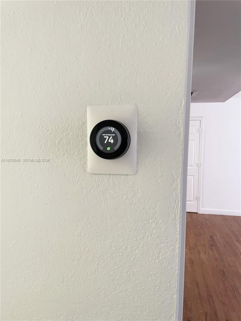 8345 Byron Ave, Unit 1, Miami Beach, FL 33141 Photo