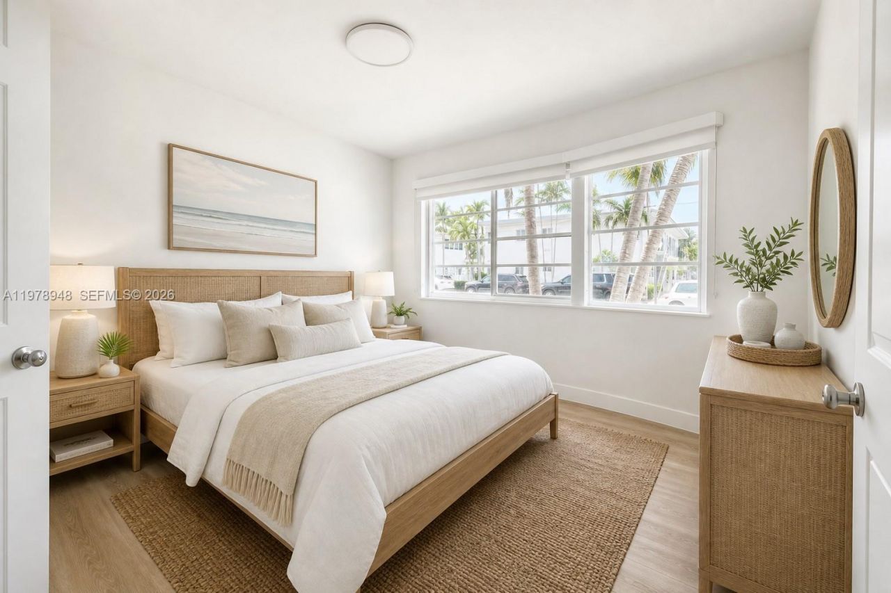 8345 Byron Ave, Unit 1, Miami Beach, FL 33141 Photo