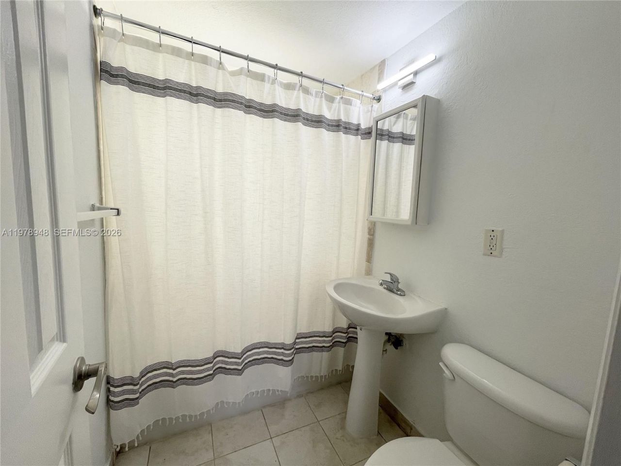 8345 Byron Ave, Unit 1, Miami Beach, FL 33141 Photo