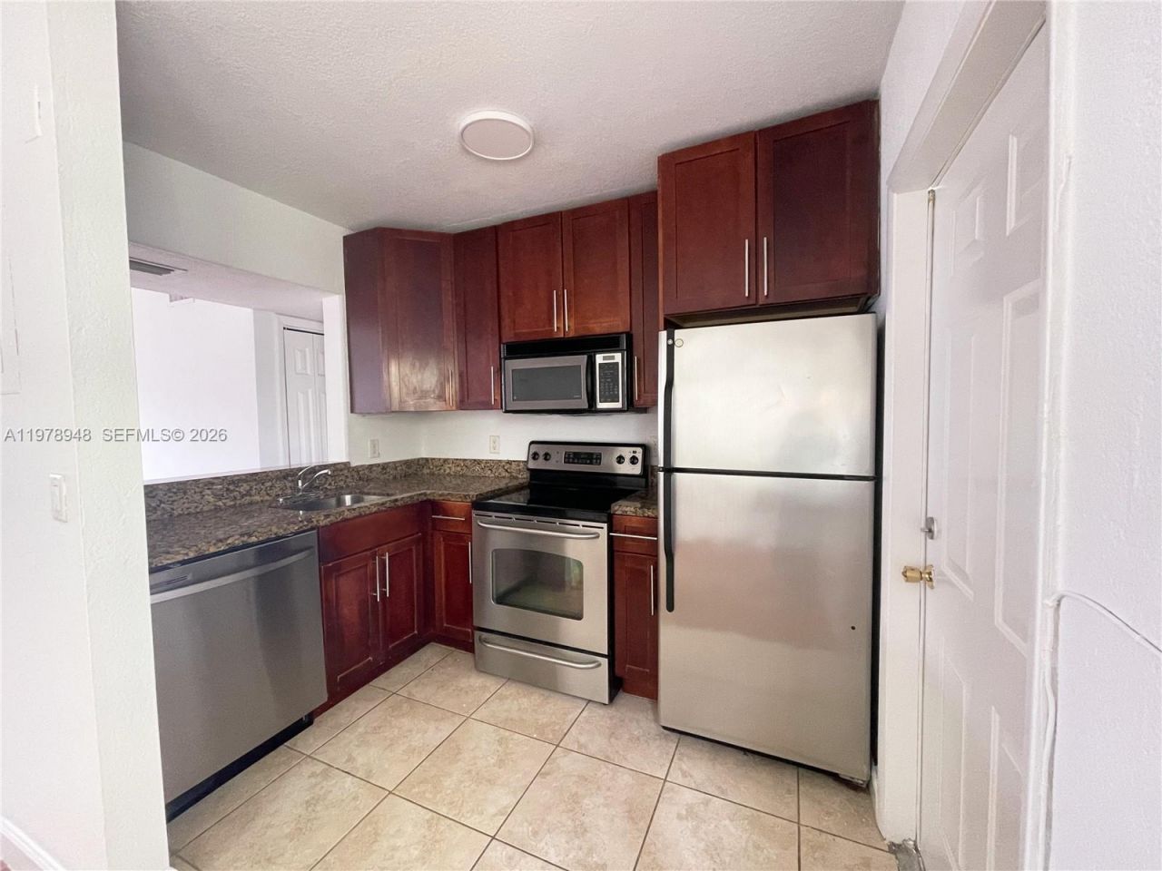 8345 Byron Ave, Unit 1, Miami Beach, FL 33141 Photo