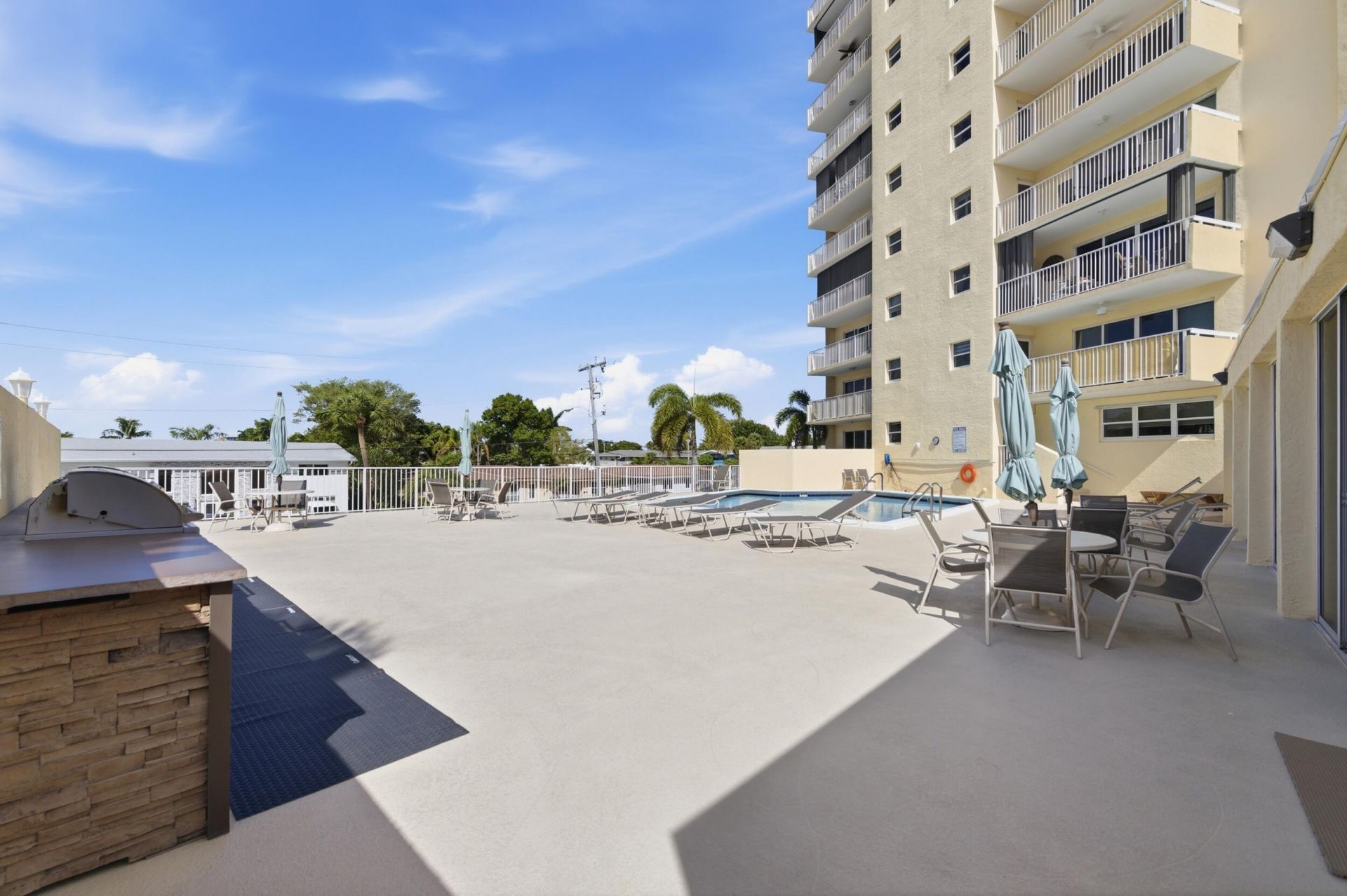 1200 Hibiscus Avenue, Unit 1107, Pompano Beach, FL 33062 Photo