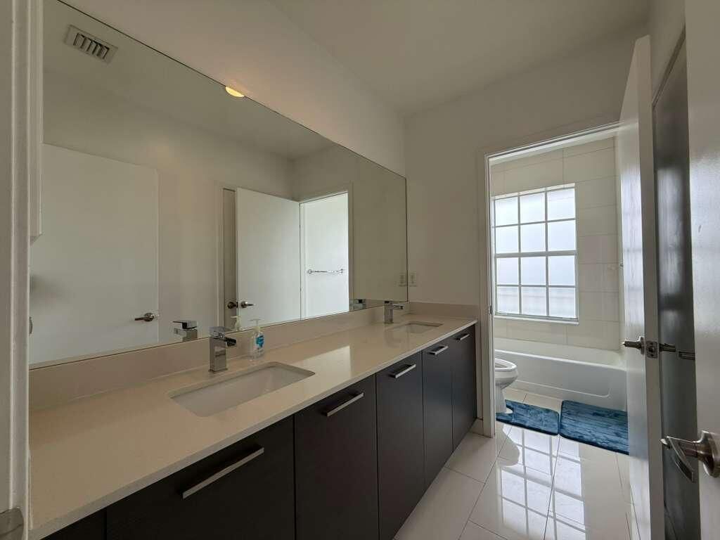 3563 NW 13th Street, Fort Lauderdale, FL 33311 Photo