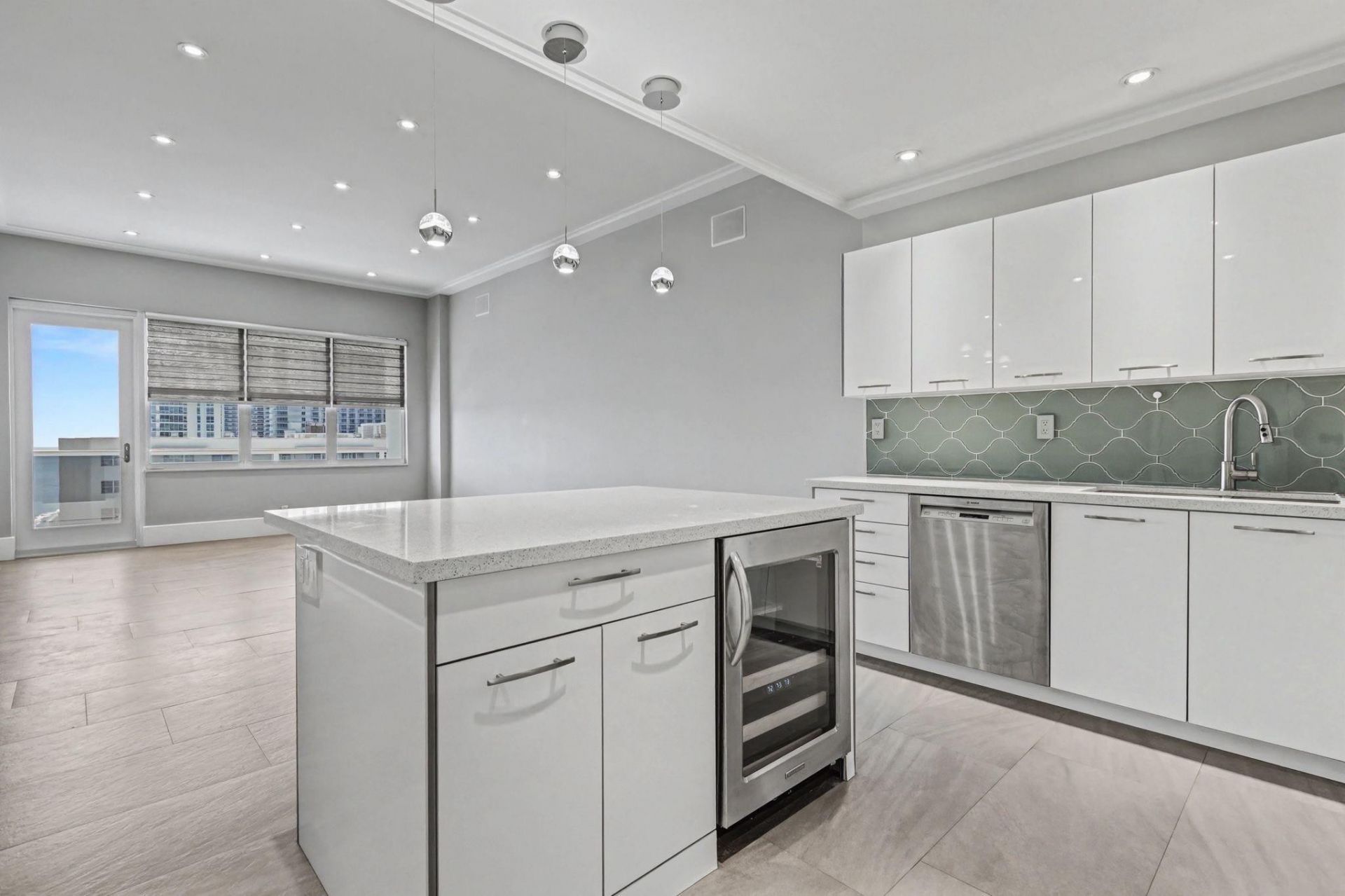 3725 S Ocean Drive, Unit PH6, Hollywood, FL 33019 Photo