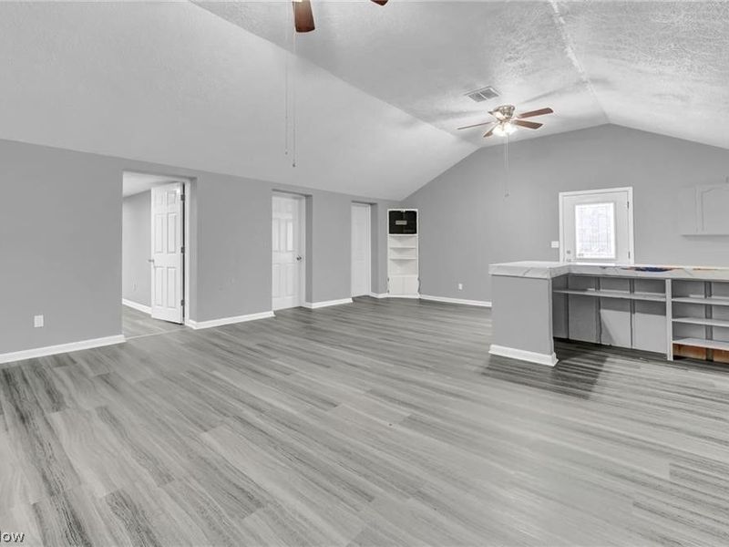 1417 Harrisburg Road NE, Canton, OH 44705 Photo 13