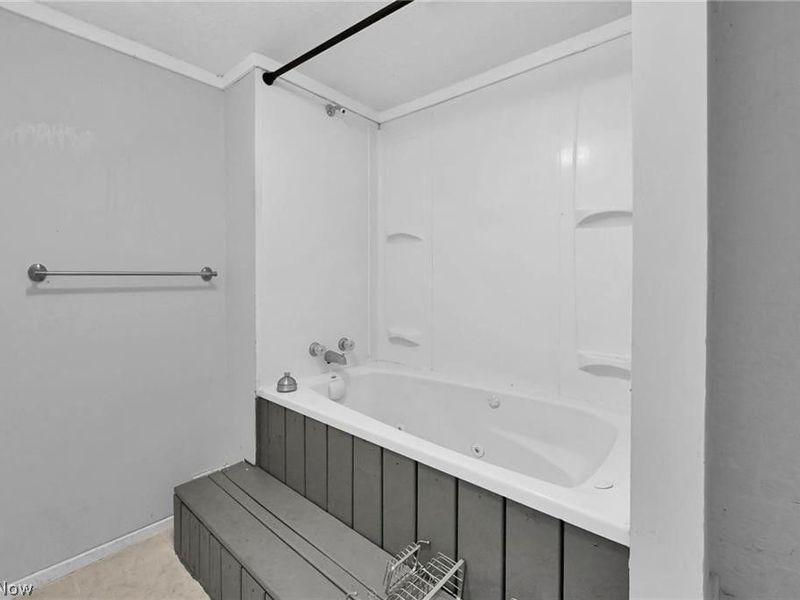 1417 Harrisburg Road NE, Canton, OH 44705 Photo 32