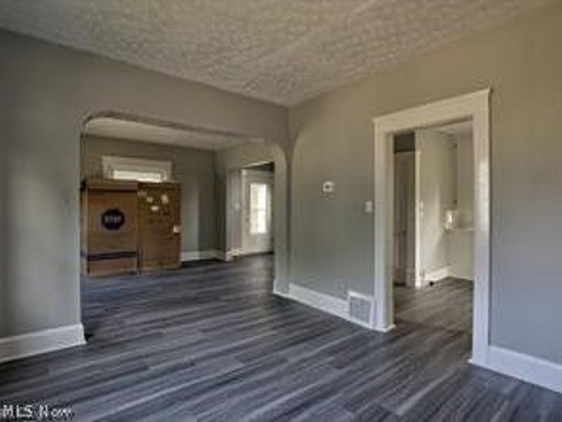 1417 Harrisburg Road NE, Canton, OH 44705 Photo 4