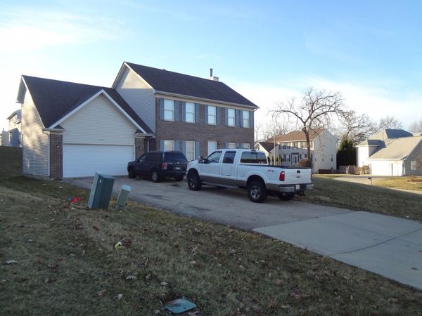 1035 Deer Creek Road , Carpentersville, IL 60110