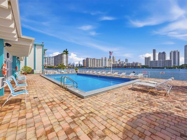 3922 NE 166th St , Unit S209, North Miami Beach, FL 33160