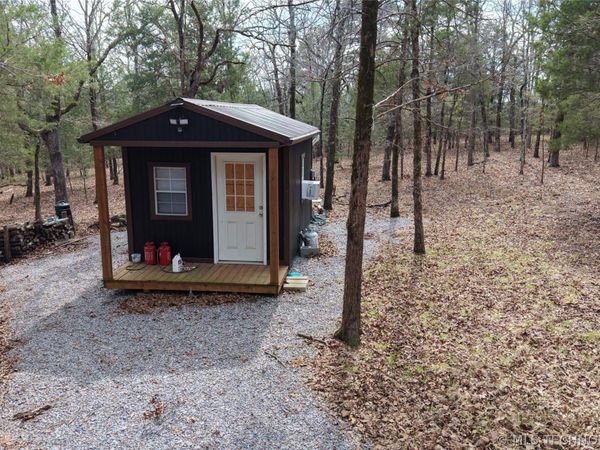 1083 Avenue , Red Oak, OK 74563