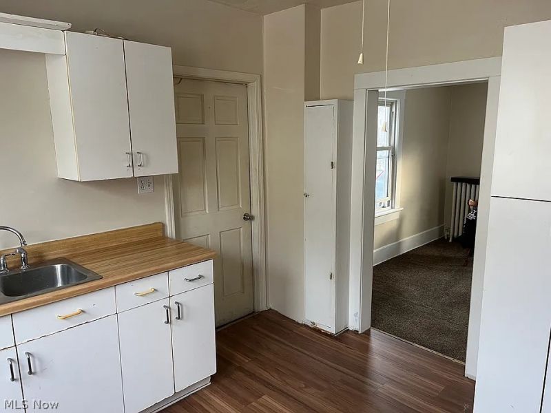 2211 18th Street SW, Akron, OH 44314 Photo 2