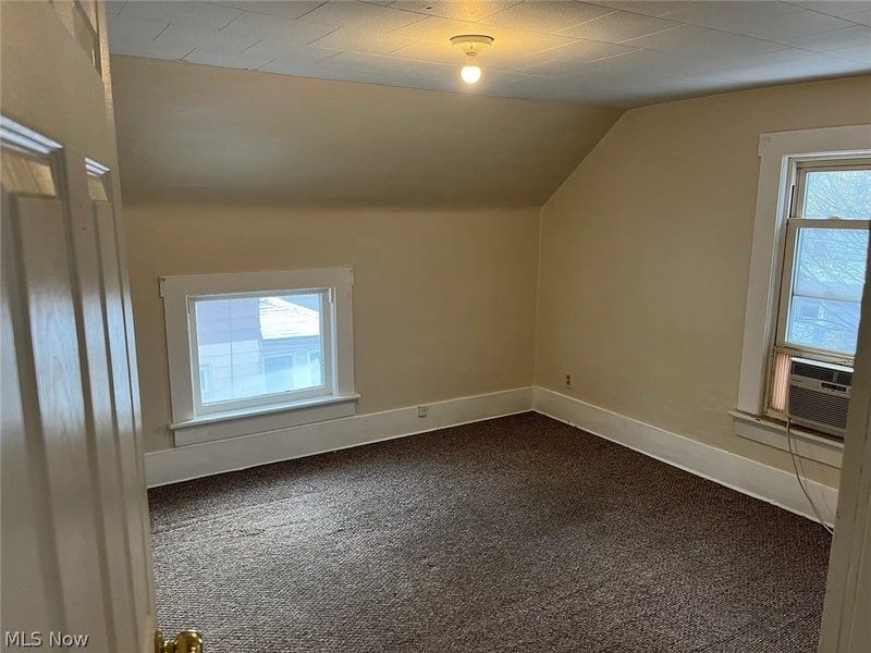 2211 18th Street SW, Akron, OH 44314 Photo 4