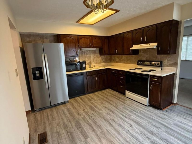 3985 Spyglass Drive, Columbus, OH 43228 Photo 10