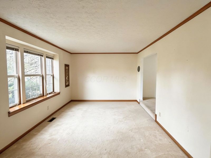 3985 Spyglass Drive, Columbus, OH 43228 Photo 2