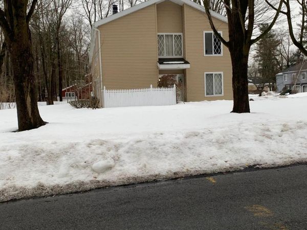 2 Leaf Road, Delmar, NY 12054