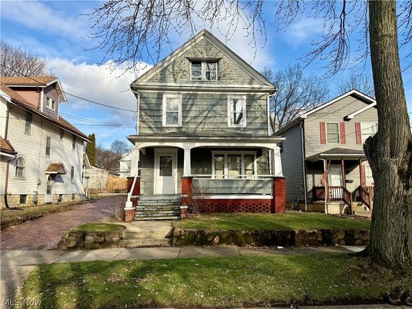 1383 Curtis Street, Akron, OH 44301