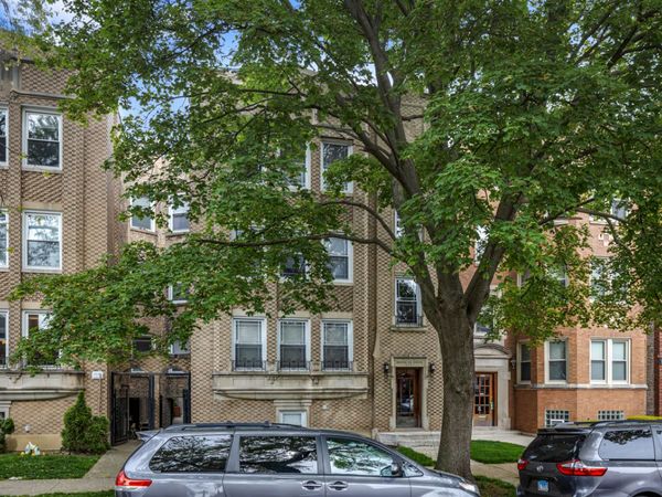 6549 N Mozart Street, Unit 3, Chicago, IL 60645