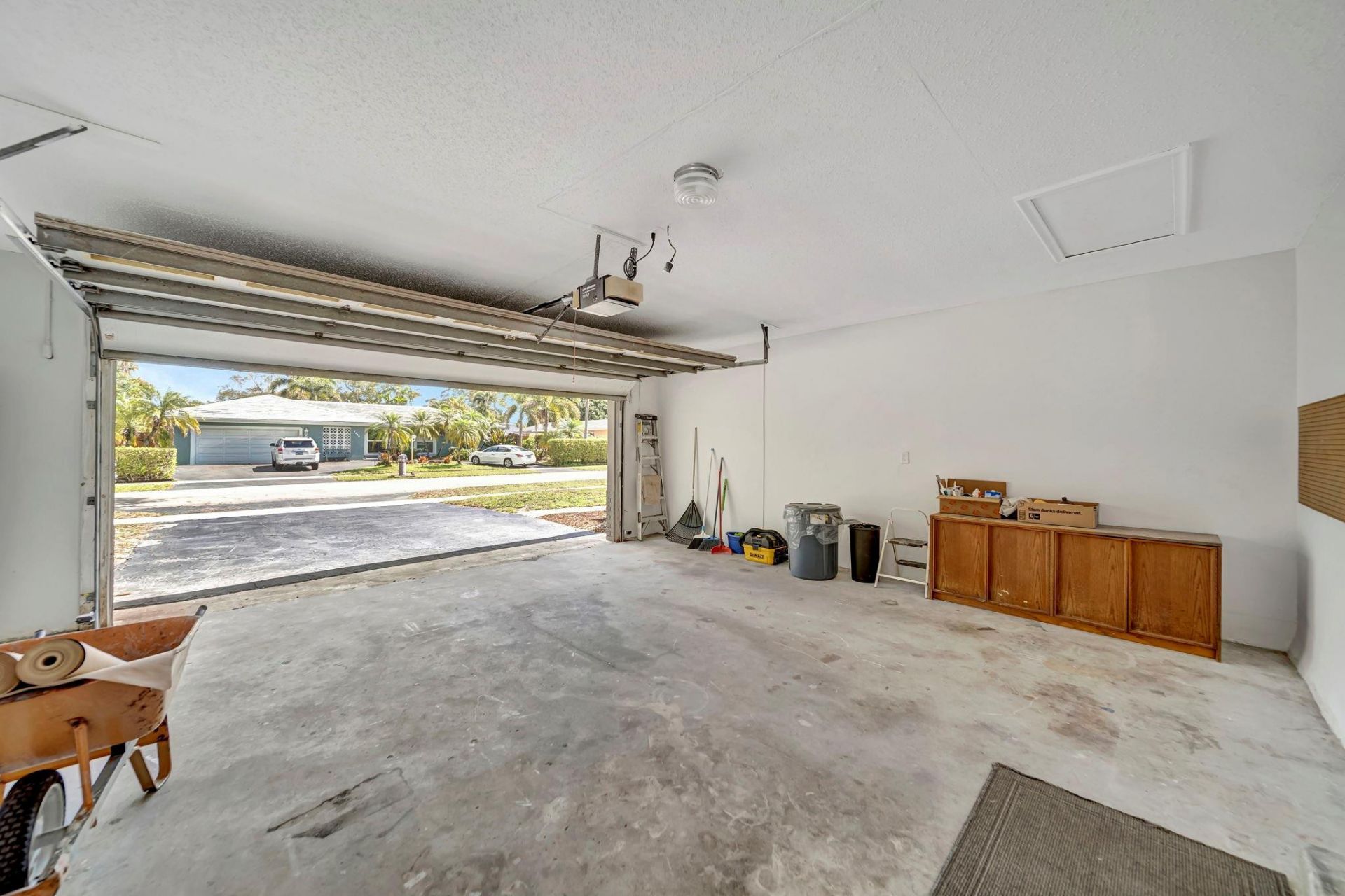 1251 SW 67th Avenue, Plantation, FL 33317 Photo