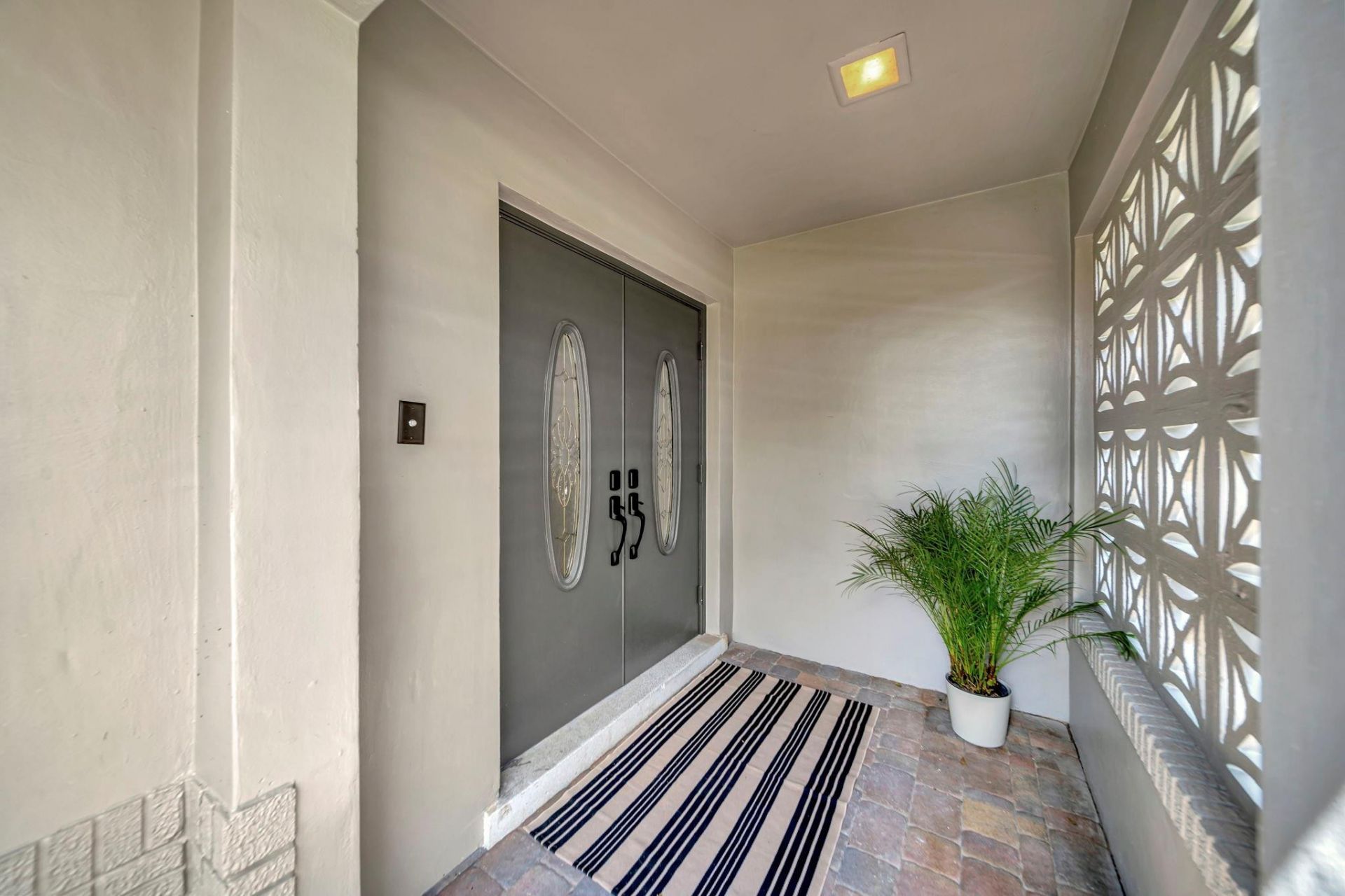 1251 SW 67th Avenue, Plantation, FL 33317 Photo